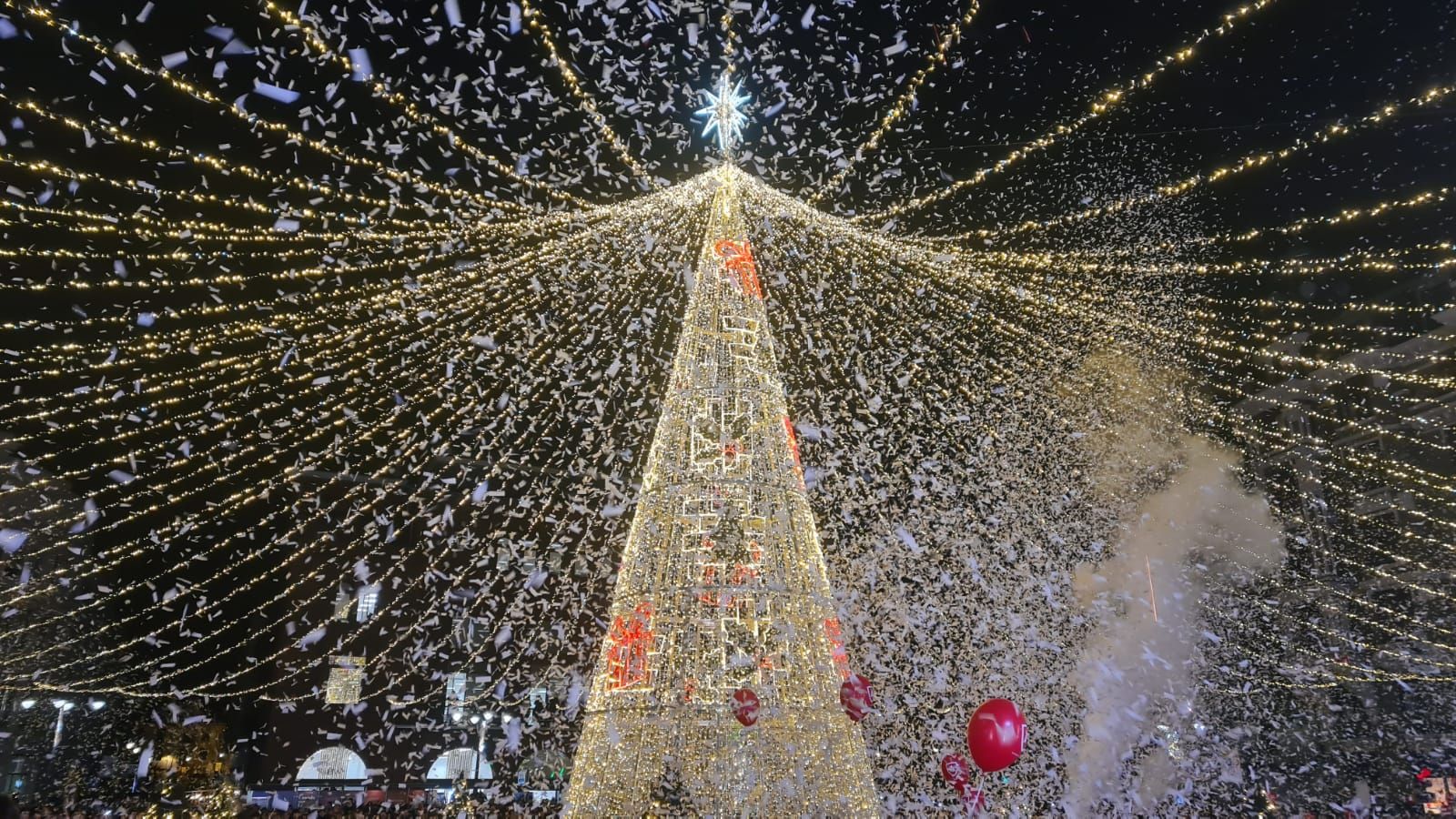 Así ha sido el encendido navideño en la ciudad de León