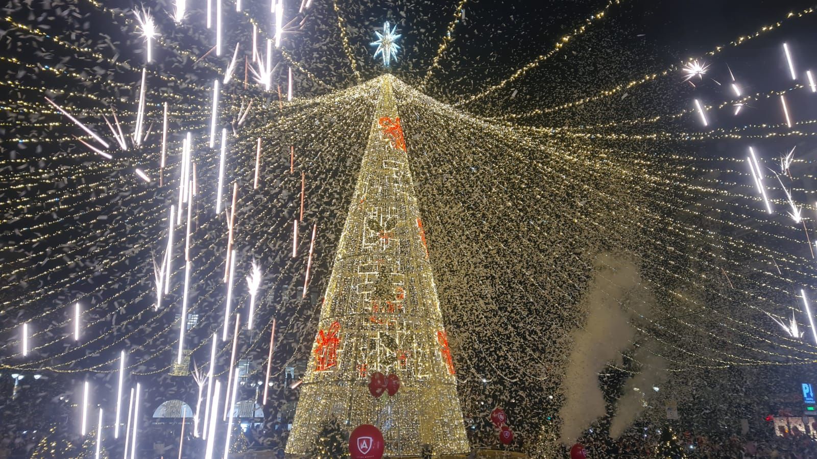 Así ha sido el encendido navideño en la ciudad de León