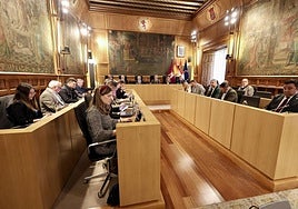 Pleno extraordinario de presupuestos de la Diputación de León el viernes 28 de noviembre de 2025.