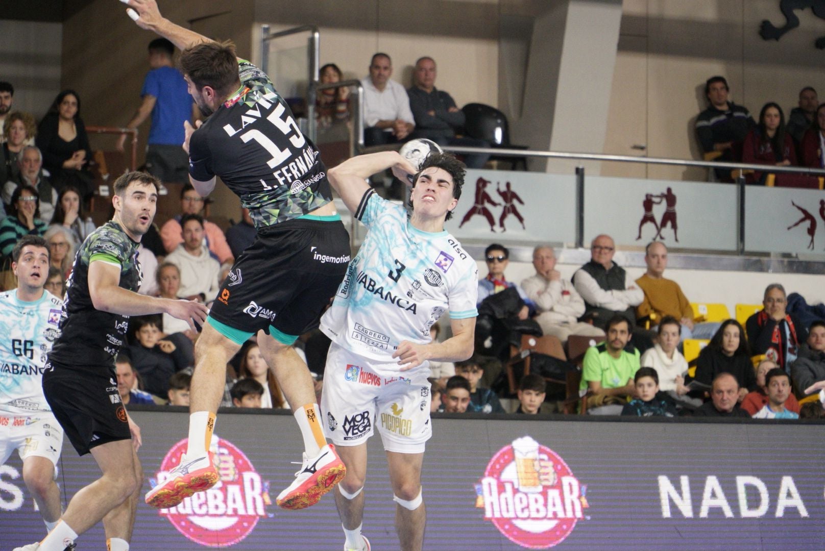 Las mejores imágenes del Abanca Ademar - Torrelavega