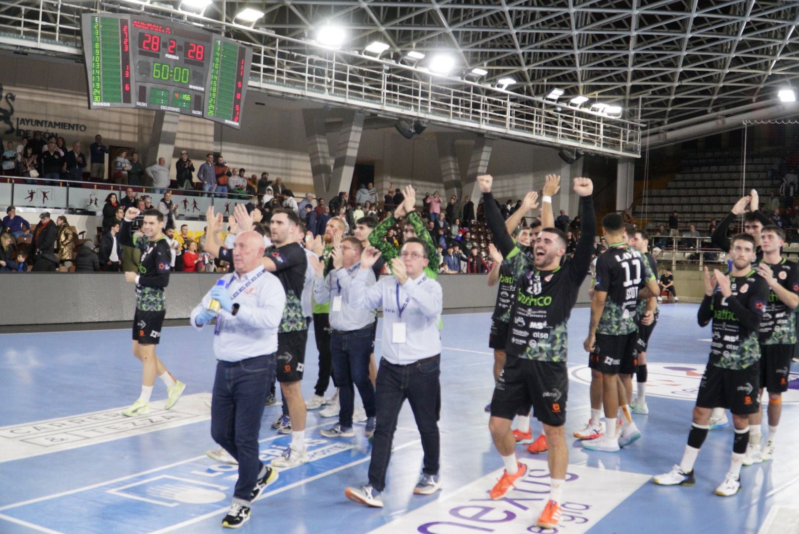 Las mejores imágenes del Abanca Ademar - Torrelavega