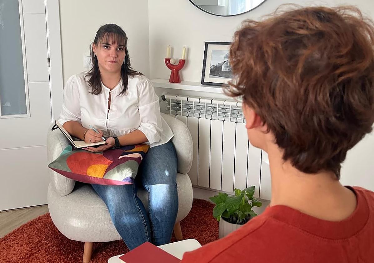 Judit Merayo, en una de sus consultas.