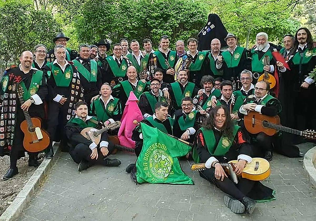 Tuna masculina de la Unviersidad de León.