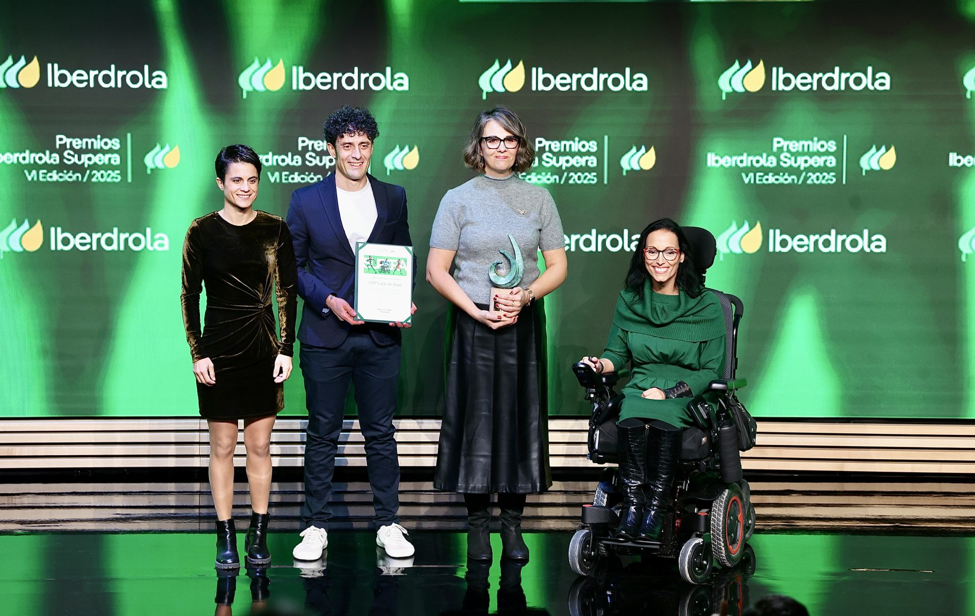 El CEIP Lope de Vega de León recibe en Madrid el premio Iberdrola supera en su categoría Inclusión.