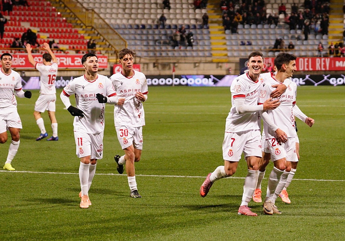 La Cultural celebra su primer gol ante el Andorra.