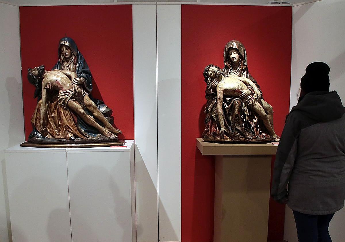 Imagen principal - Pase de prensa de la exposición 'El dolor esculpido' organizada por la Cofradía del Santísimo Sacramento de Minerva y la Santa Vera Cruz en colaboración con el Museo Diocesano y de Semana Santa de León