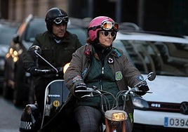 Dos de los motoristas de la 'Scooter Run' 2025 en León.