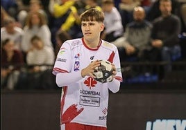 Un instante del partido en Logroño.