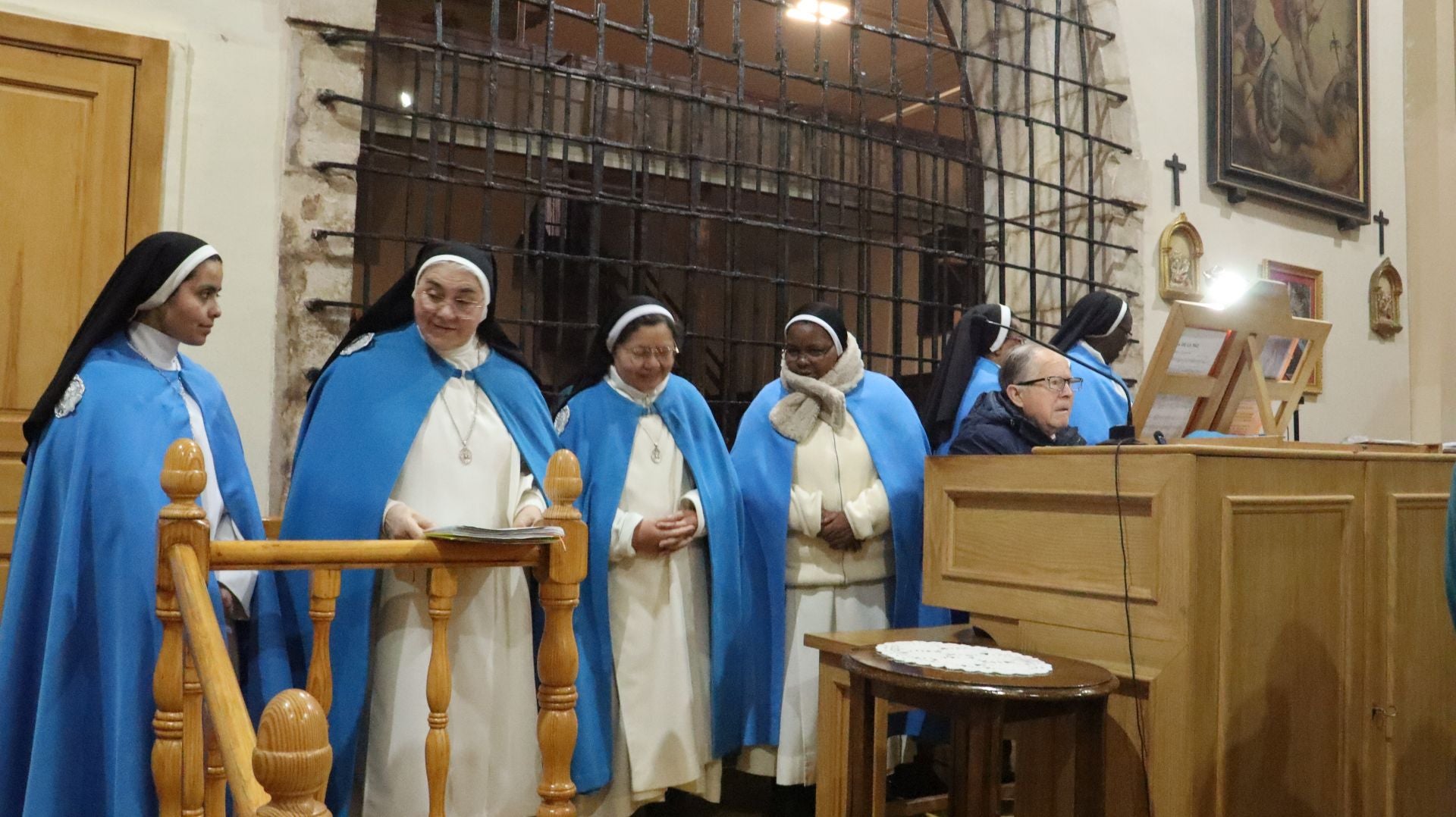 Tradicional aguinaldo a la Concepcionistas de León