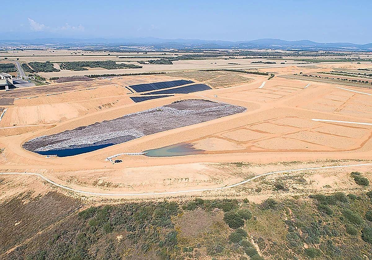 Macrovertedero en San Justo de la Vega