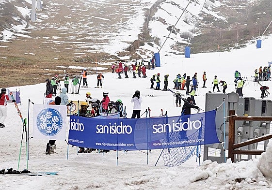 La semana de Navidad finaliza en las estaciones de esquí de León con 13.300 usuarios