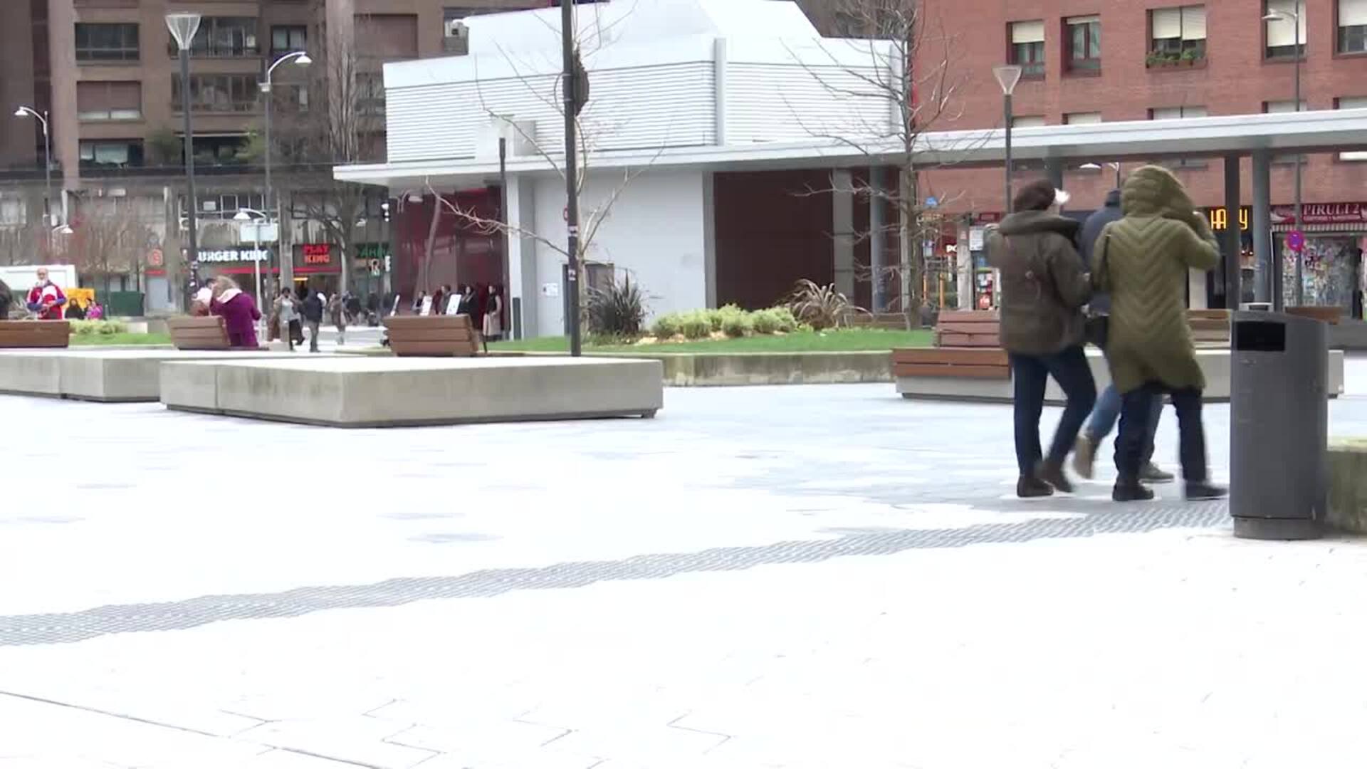 La borrasca 'Herminia' seguirá afectando a Euskadi hasta el martes con fuertes rachas de viento