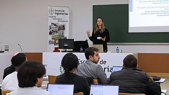 Un taller en León avanza en la «conciencia social» de los futuros robots