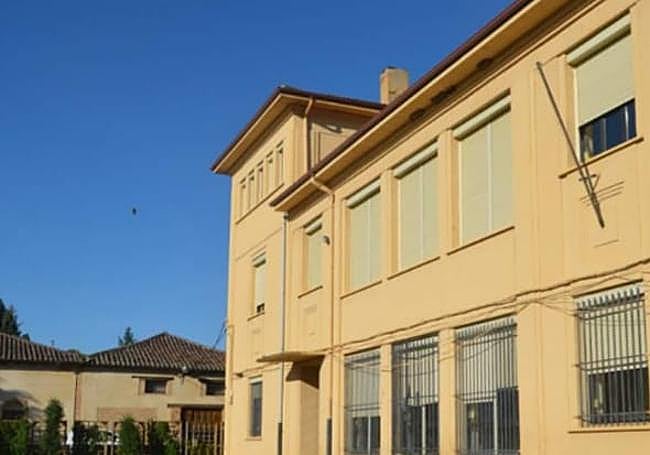 Imagen de la fachada del instituto.