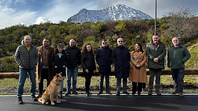 Finalizan las obras de ensanche y mejora de la carretera de acceso a Redipollos con una inversión de más de 236.000 euros