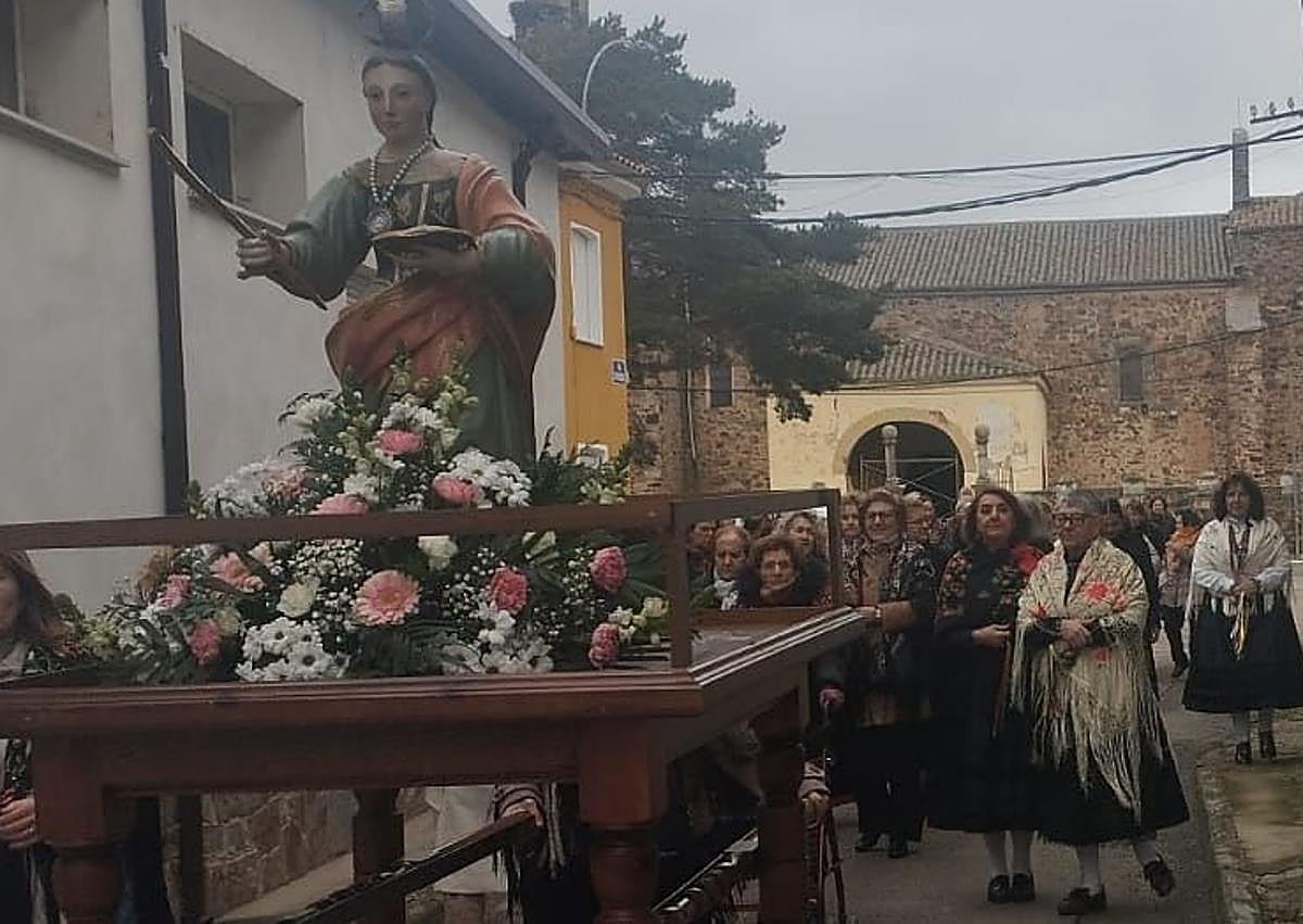 İkincil resim 1 - Huerga de Garaballes'teki Saint Águeda kutlaması.