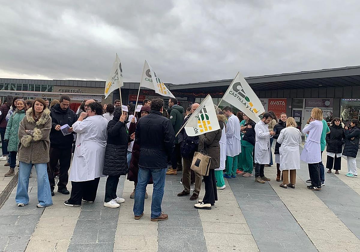 Más de un cuarto de los médicos leoneses secundan la huelga nacional