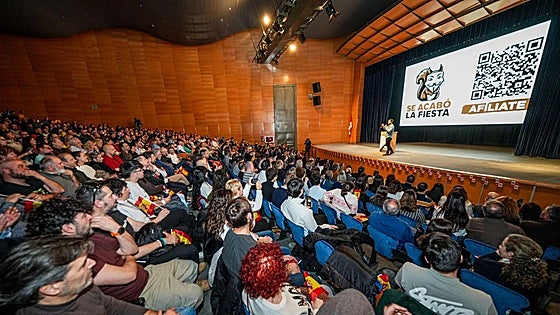 Alvise le quita tres escaños a Vox en Castilla y León y se los entrega al PSOE