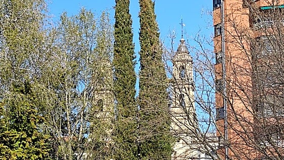 El primer sábado de primavera en León hace honor a su estación