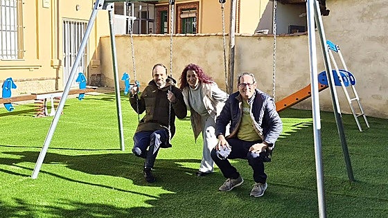 Un pueblo de León estrena parque infantil tras una inversión de 20.000 euros