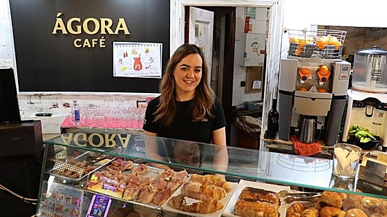La tapa de rabas que conquista Alcalde Miguel Castaño y define el éxito del Café Ágora