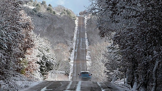 La nieve protagoniza la novedad del tiempo de este viernes en León