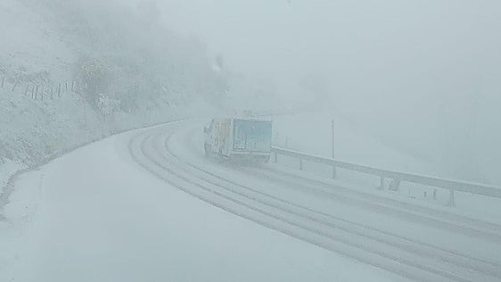 Las imágenes de la nieve que ha sorprendido a la provincia de León