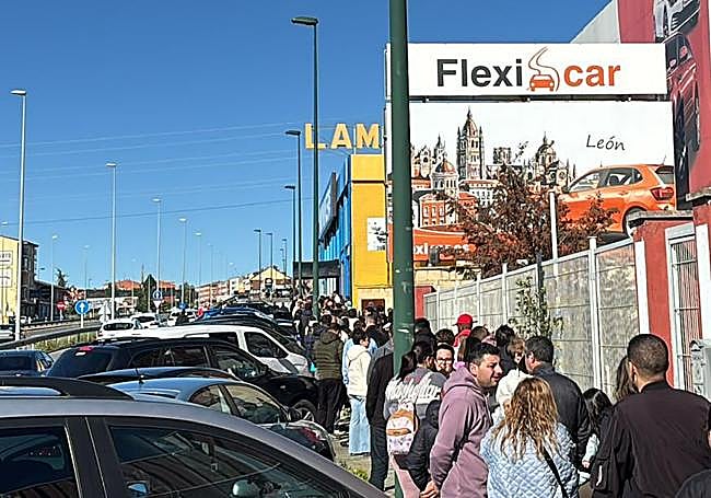 Imagen de las largas colas.