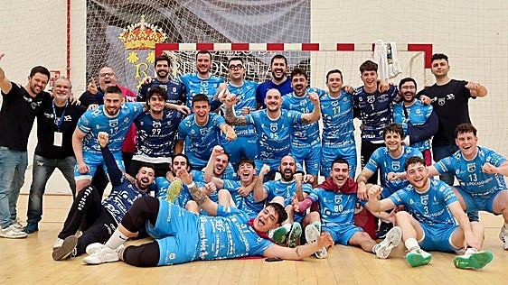 Un ascenso impecable para certificar la redención en el Balonmano Sariegos: «Ha sido increíble»