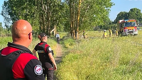 Un incendio en Sariegos obliga a movilizarse a los Bomberos de León