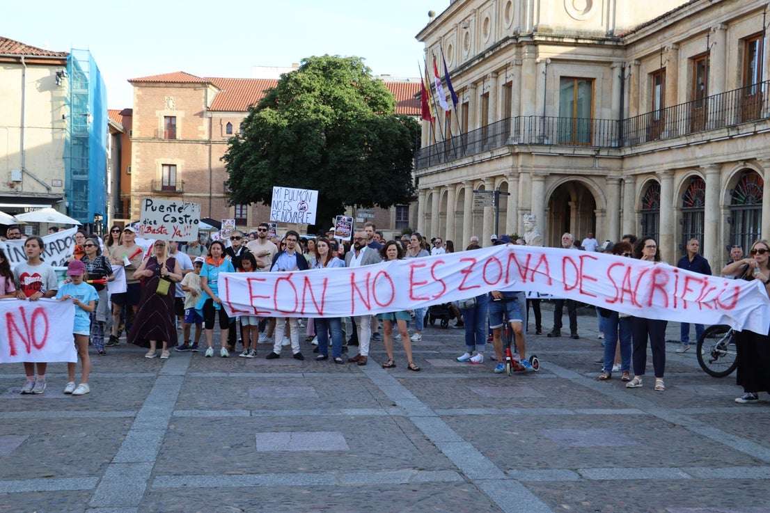 Las imágenes de la manifestación por la planta de biomasa en León