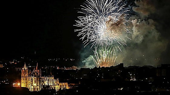 La paradoja del reencuentro festivo: fiestas en León, el alivio psicológico de los rituales compartidos