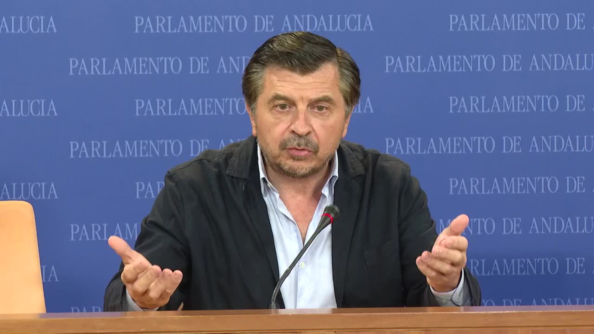 PP-A mantiene "discreción" sobre negociación con Vox: "Hasta las siete de mañana hay tiempo"