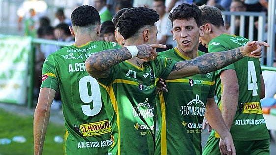 El Atlético Astorga vuelve a sonreír con una goleada al Marino de Luanco