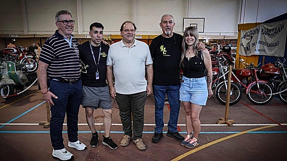 Inaugurada la Feria del Motor para abrir boca antes del 65 GP de Velocidad de La Bañeza