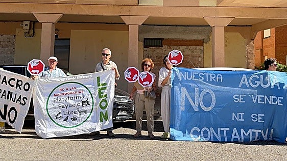El Gran Concejo también fue escenario de la protesta contra los macroproyectos en la montaña