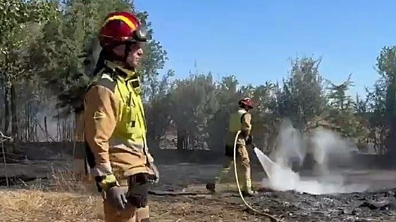 Un incendio intencionado en Trobajo del Cerecedo obliga a la movilización de múltiples medios