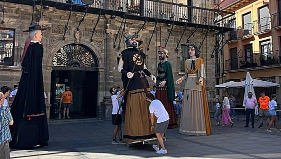 Las tormentas no frenan la amplia programación de Santa Marta en Astorga