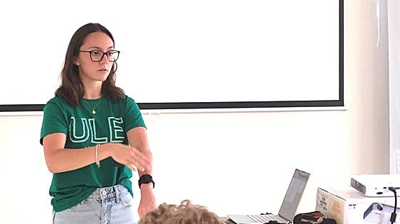 La universitaria Carmen López Bajo impulsa el autocuidado y la prevención en Villafañe