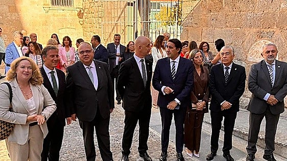 UPL pregunta a la Junta por qué se permite a la Universidad de Burgos incumplir el número de plazas en Medicina