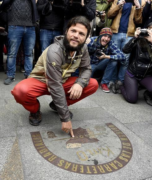 Ignacio Dean, malagueño de 35 años, a su llegada al kilometro cero la Puerta del Sol. 