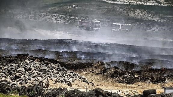 Resultado del incendio del vertedero de neumáticos de Seseña (Toledo).