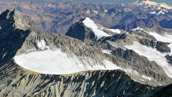 La cordillera de los Andes al noreste de Santiago de Chile.