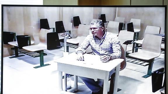 Francisco Granados, durante su declaración por videoconferencia. 