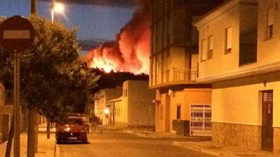 Incendio forestal cerca de Chella, Valencia.