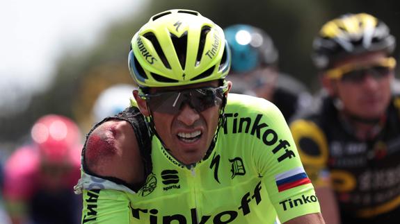 Alberto Contador, tras la caída. 