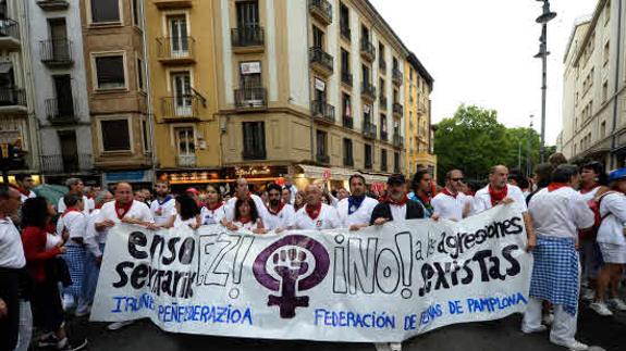 Concentración en Pamplona en repulsa por una agresión sexista. 