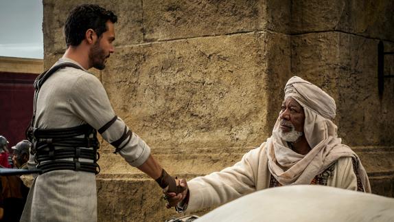 Jack Huston y Morgan Freeman, en una escena de la película. 