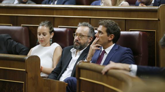 Albert Rivera y su portavoz parlamentario, Juan Carlos Girauta.