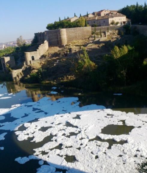 Vertido en el Tajo.